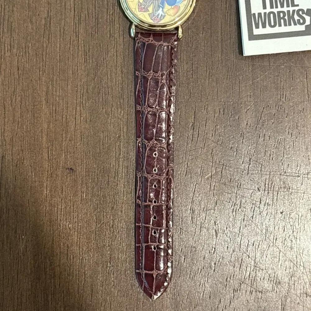 New Disney Artist Watch Donald Duck Rare! Super Nice Quality Limited